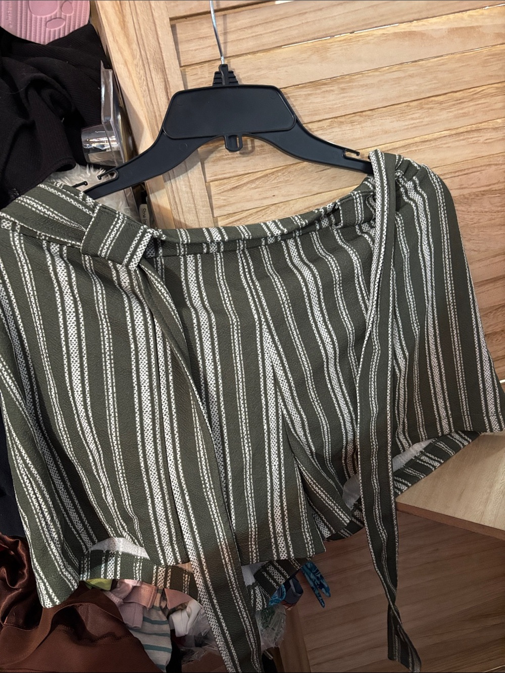 No Boundaries Olive and White Striped Tie-Front Shorts XL